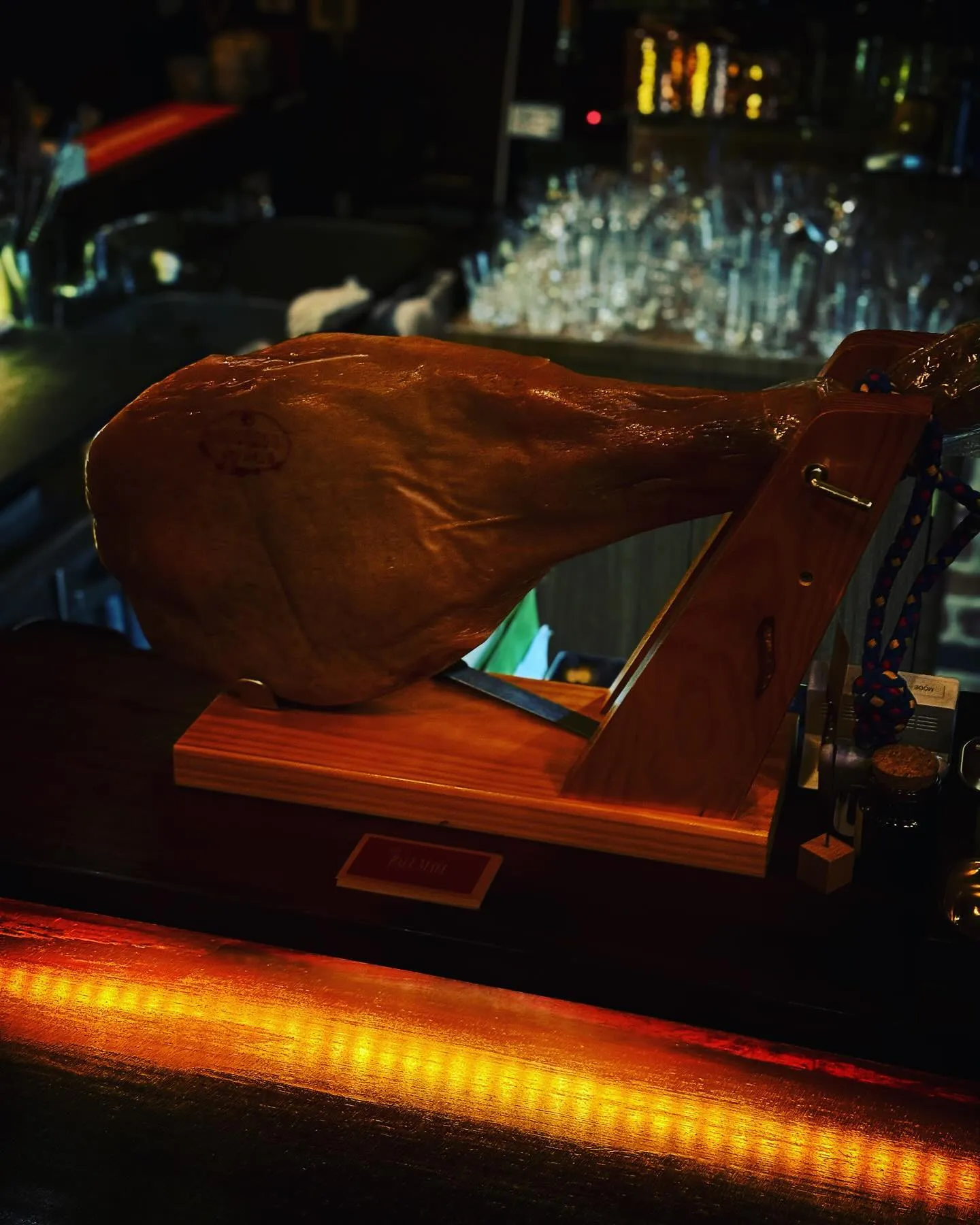 生ハム、パレタセラーノの原木仕入れました。